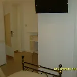 Sunflower Oda ve Kahvaltı 3*